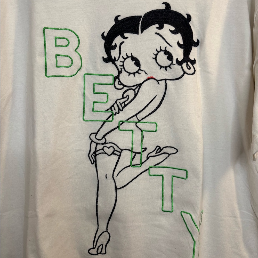 Betty Boop Cream Graphic Tee - Picture 3 of 5